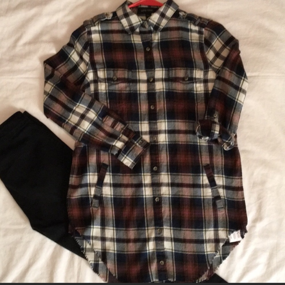 Love Tree Flannel Plaid Button Down Collared Long Sleeve Raw Hem S